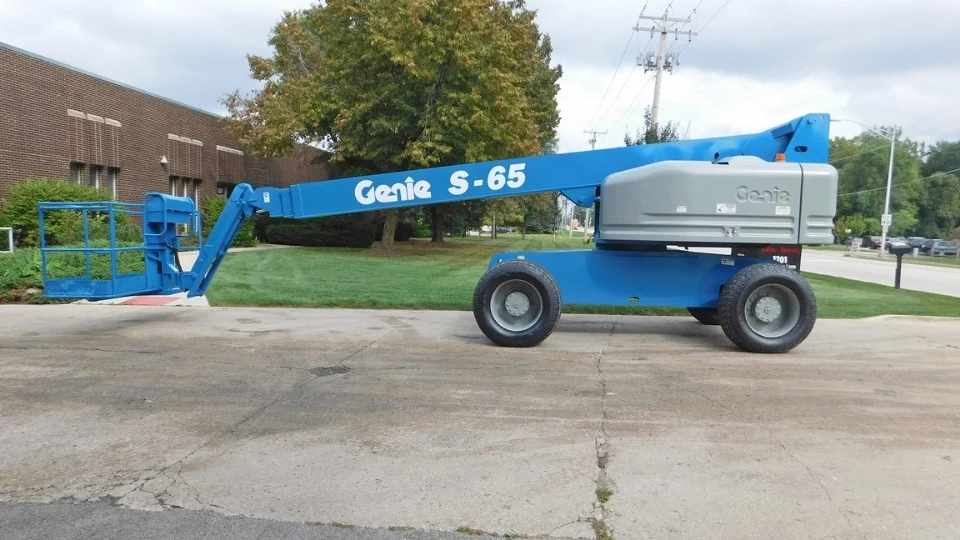 İzmir Kiralık Manlift 54 21,8 metre Dizel Teleskopik Platform — Genie S-65